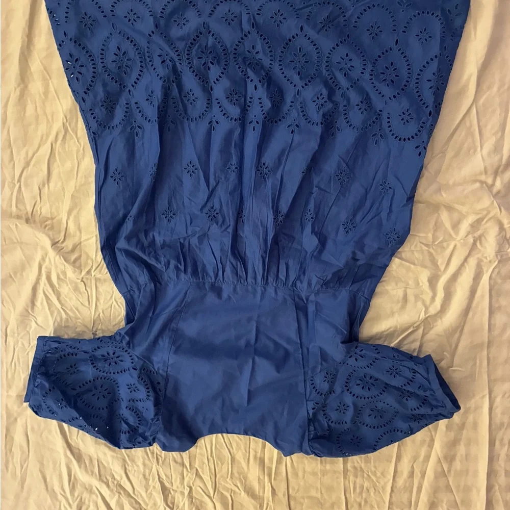 Old Navy V Neck Eyelet Dress - Picture 5 of 5